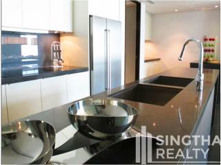 For RENT : The Residences at The St. Regis Bangkok / 4 Bedroom / 4 Bathrooms / 441 sqm / 450000 THB [6991330]