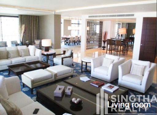 For RENT : The Residences at The St. Regis Bangkok / 4 Bedroom / 4 Bathrooms / 441 sqm / 450000 THB [6991330]