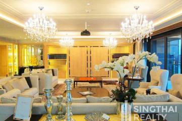 For RENT : The Residences at The St. Regis Bangkok / 3 Bedroom / 4 Bathrooms / 431 sqm / 550000 THB [7628202]