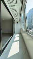 For SALE : Diamond Tower / 1 Bedroom / 1 Bathrooms / 46 sqm / 5200000 THB [S11474]