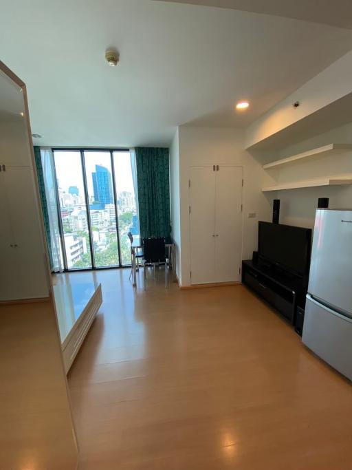 For SALE : The Alcove Thonglor 10 / 1 Bedroom / 1 Bathrooms / 40 sqm / 5500000 THB [S10918]