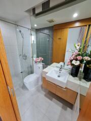 For SALE : Circle Sukhumvit 11 / 1 Bedroom / 1 Bathrooms / 44 sqm / 5500000 THB [S11486]