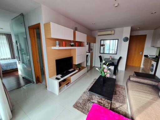 For SALE : Circle Sukhumvit 11 / 1 Bedroom / 1 Bathrooms / 44 sqm / 5500000 THB [S11486]