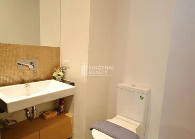 For SALE : The Lofts Ekkamai / 1 Bedroom / 1 Bathrooms / 33 sqm / 5800000 THB [9531030]