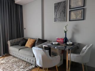 For SALE : The Lumpini 24 / 1 Bedroom / 1 Bathrooms / 32 sqm / 5900000 THB [S11393]