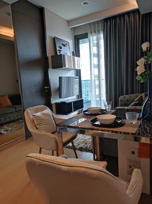 For SALE : The Lumpini 24 / 1 Bedroom / 1 Bathrooms / 32 sqm / 5900000 THB [S11393]