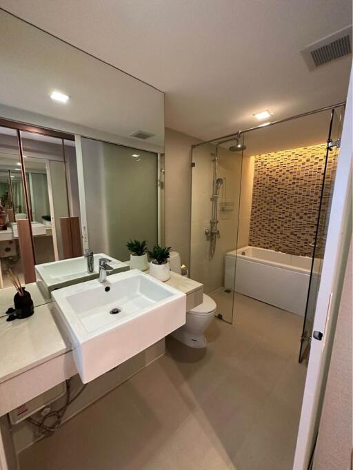 For SALE : Le Nice Ekamai / 2 Bedroom / 2 Bathrooms / 70 sqm / 6700000 THB [S11489]