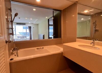 For SALE : The Trendy Condominium / 1 Bedroom / 2 Bathrooms / 74 sqm / 7300000 THB [S11416]