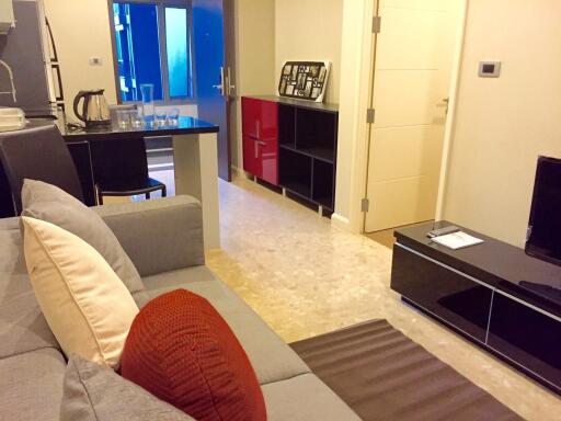 For SALE : The Crest Sukhumvit 34 / 1 Bedroom / 1 Bathrooms / 35 sqm / 7600000 THB [S11335]