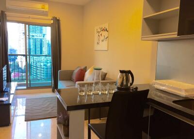 For SALE : The Crest Sukhumvit 34 / 1 Bedroom / 1 Bathrooms / 35 sqm / 7600000 THB [S11335]