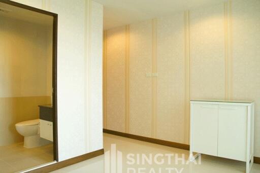 For SALE : Sukhumvit Living Town / 1 Bedroom / 1 Bathrooms / 68 sqm / 7800000 THB [6157346]