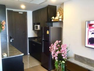 For SALE : Ashton Chula-Silom / 1 Bedroom / 1 Bathrooms / 34 sqm / 7800000 THB [S10946]