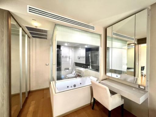 For SALE : The Address Sathorn / 1 Bedroom / 1 Bathrooms / 46 sqm / 7890000 THB [S11110]