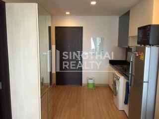 For SALE : Sky Walk Condominium / 2 Bedroom / 1 Bathrooms / 61 sqm / 7950000 THB [2903864]