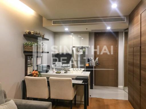 For SALE : The Address Sathorn / 1 Bedroom / 1 Bathrooms / 46 sqm / 7990000 THB [S10321]