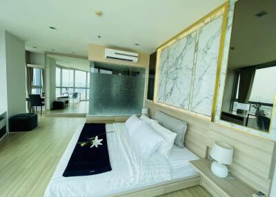 For SALE : Sky Walk Condominium / 1 Bedroom / 1 Bathrooms / 52 sqm / 8000000 THB [8940636]