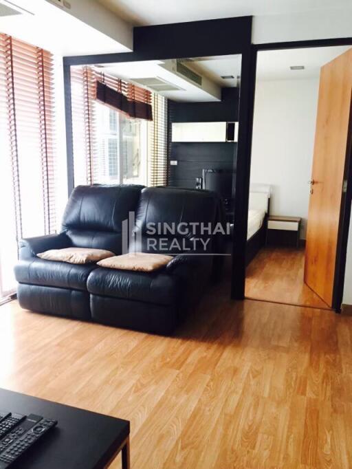 For SALE : The Alcove 49 / 2 Bedroom / 2 Bathrooms / 70 sqm / 8000000 THB [S10494]