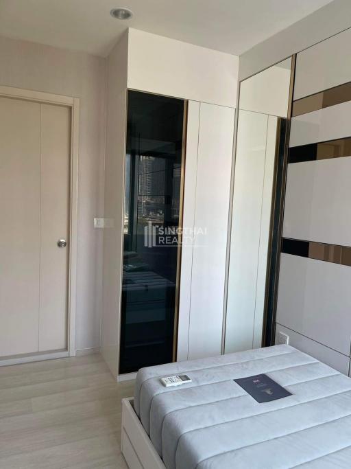 For SALE : Life Asoke / 2 Bedroom / 2 Bathrooms / 55 sqm / 8000000 THB [S10905]