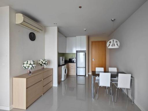 For SALE : Circle Condominium / 2 Bedroom / 2 Bathrooms / 74 sqm / 8000000 THB [S11303]