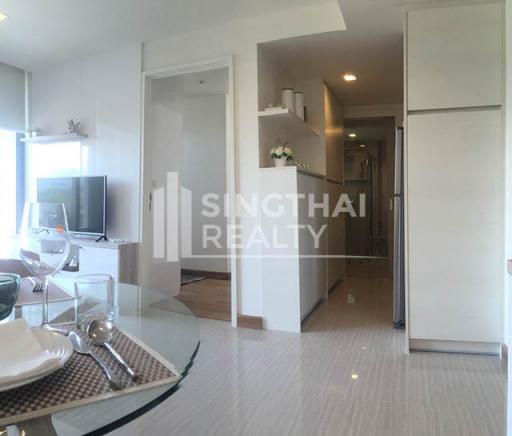 For SALE : Downtown Forty Nine / 1 Bedroom / 1 Bathrooms / 45 sqm / 8220000 THB [2840570]