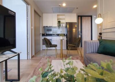 For SALE : OKA HAUS Sukhumvit 36 / 2 Bedroom / 1 Bathrooms / 41 sqm / 8300000 THB [S10472]