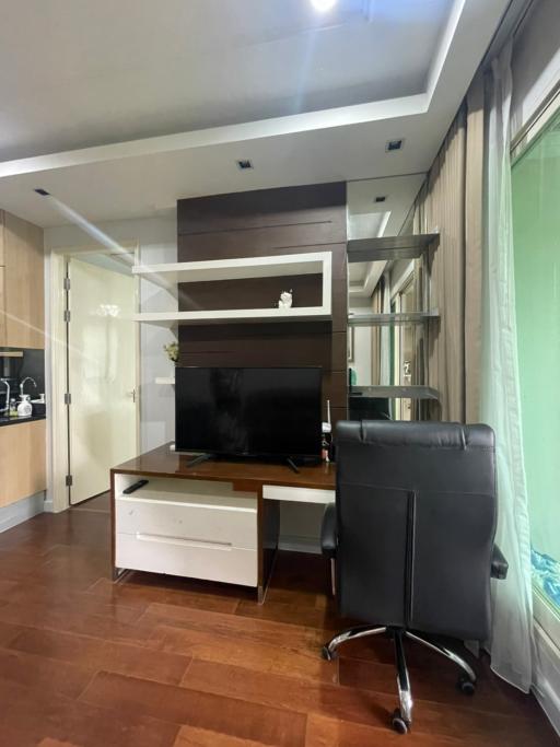 For SALE : The Address Chidlom / 1 Bedroom / 1 Bathrooms / 58 sqm / 8500000 THB [S11008]