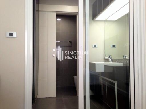 For SALE : The Crest Sukhumvit 34 / 1 Bedroom / 1 Bathrooms / 37 sqm / 8800000 THB [4014356]