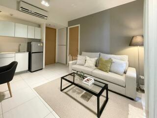 For SALE : The Lofts Ekkamai / 1 Bedroom / 1 Bathrooms / 45 sqm / 8900000 THB [S10840]