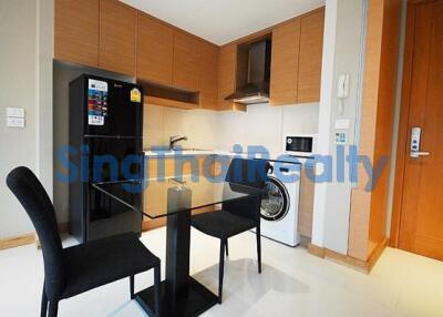 For SALE : The Emporio Place / 1 Bedroom / 1 Bathrooms / 47 sqm / 9200000 THB [3527012]