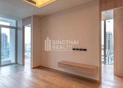 For SALE : Siamese Exclusive Sukhumvit 42 / 2 Bedroom / 1 Bathrooms / 47 sqm / 9500000 THB [S10548]