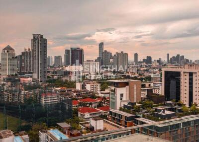 For SALE : Siamese Exclusive Sukhumvit 42 / 2 Bedroom / 1 Bathrooms / 47 sqm / 9500000 THB [S10548]