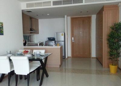 For SALE : The Empire Place / 1 Bedroom / 1 Bathrooms / 36 sqm / 9800000 THB [S11537]