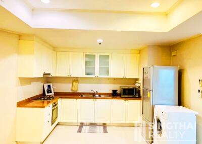 For SALE : La Vie En Rose Place / 2 Bedroom / 2 Bathrooms / 85 sqm / 9900000 THB [8805950]