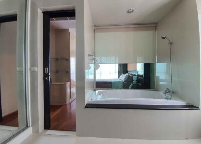 For SALE : The Address Chidlom / 1 Bedroom / 1 Bathrooms / 55 sqm / 9900000 THB [S10512]