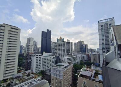 For SALE : 15 Sukhumvit Residences / 2 Bedroom / 2 Bathrooms / 81 sqm / 12000000 THB [9814088]