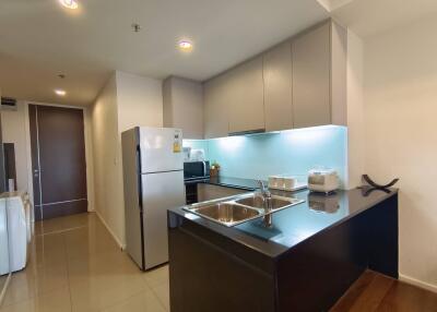 For SALE : 15 Sukhumvit Residences / 2 Bedroom / 2 Bathrooms / 81 sqm / 12000000 THB [9814088]