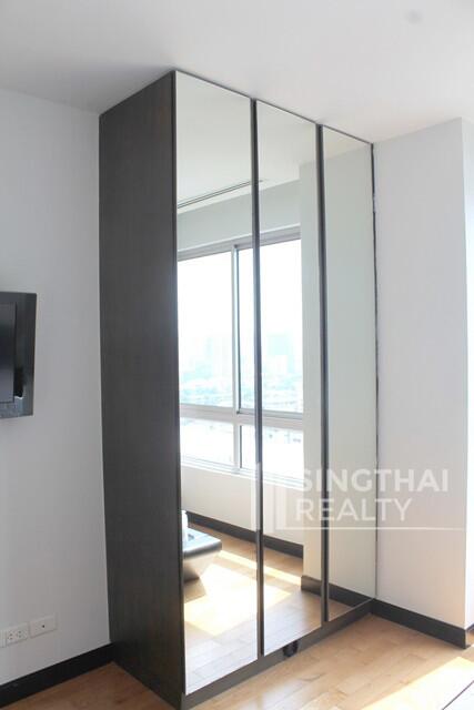 For SALE : The Lofts Yennakart / 2 Bedroom / 2 Bathrooms / 68 sqm / 10200000 THB [5345522]