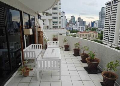 For SALE : Supalai Place / 2 Bedroom / 1 Bathrooms / 136 sqm / 10300000 THB [9555394]