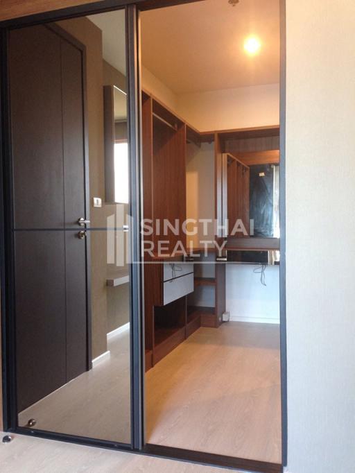 For SALE : Rhythm Sathorn / 2 Bedroom / 2 Bathrooms / 62 sqm / 10500000 THB [2582246]