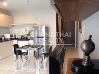 For SALE : Rhythm Sathorn / 2 Bedroom / 2 Bathrooms / 62 sqm / 10500000 THB [2582246]