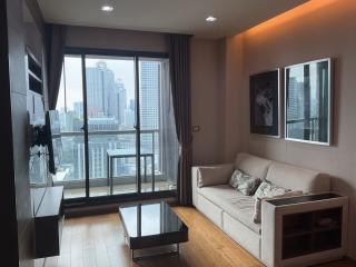 For SALE : The Address Sathorn / 1 Bedroom / 1 Bathrooms / 56 sqm / 10600000 THB [S11109]