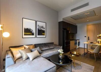 For SALE : The Lofts Asoke / 1 Bedroom / 1 Bathrooms / 50 sqm / 11000000 THB [S10956]