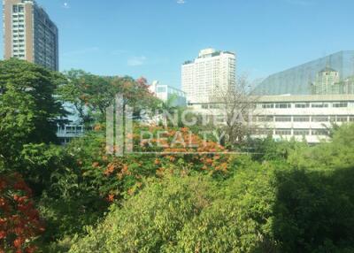 For SALE : The Address Sukhumvit 42 / 2 Bedroom / 2 Bathrooms / 81 sqm / 12000000 THB [2839649]