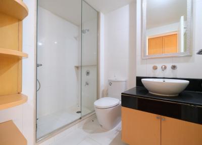 For SALE : Urbana Sukhumvit 15 / 2 Bedroom / 2 Bathrooms / 110 sqm / 12000000 THB [9855485]
