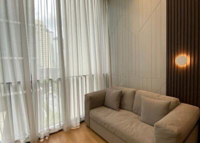 For SALE : 28 Chidlom / 1 Bedroom / 1 Bathrooms / 35 sqm / 12500000 THB [S10982]