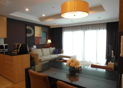 For SALE : Sathorn Gardens / 2 Bedroom / 2 Bathrooms / 83 sqm / 12850000 THB [S11432]