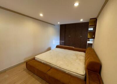 For SALE : D.S. Tower 2 Sukhumvit 39 / 3 Bedroom / 3 Bathrooms / 125 sqm / 13000000 THB [9802833]