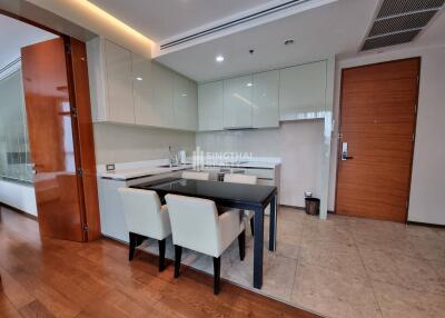 For SALE : The Address Sukhumvit 28 / 2 Bedroom / 2 Bathrooms / 67 sqm / 13000000 THB [S10735]