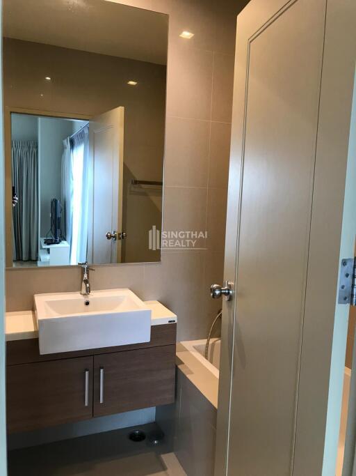 For SALE : Noble Reveal / 2 Bedroom / 2 Bathrooms / 83 sqm / 13900000 THB [S11026]