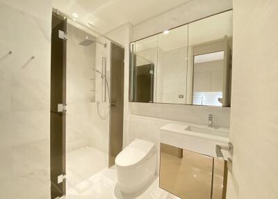 For SALE : The Residences at Sindhorn Kempinski Hotel Bangkok / 1 Bedroom / 1 Bathrooms / 53 sqm / 13900000 THB [10643700]
